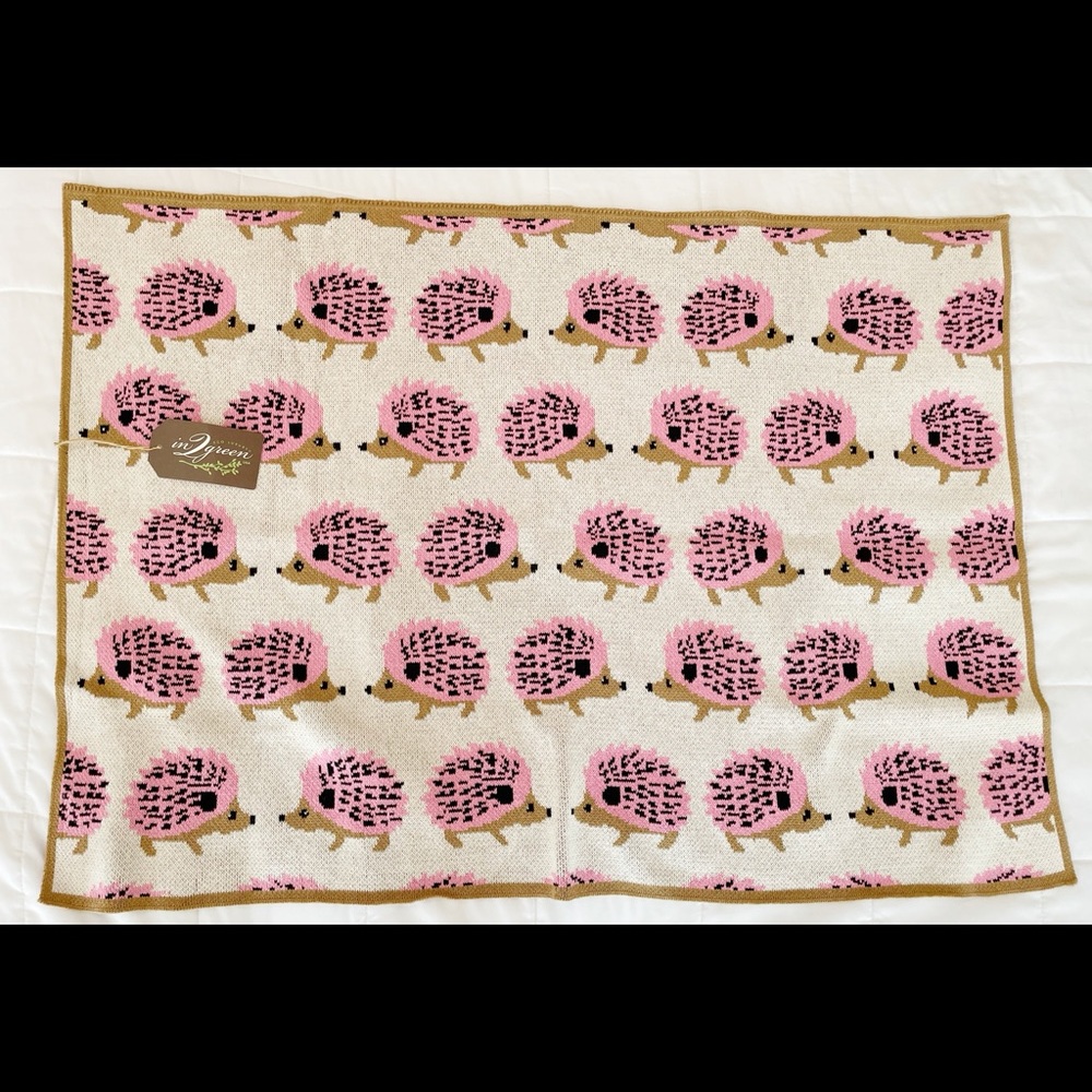 NWT Designer in2green Eco Luxury Pink Hedgehog Baby Blanket Throw